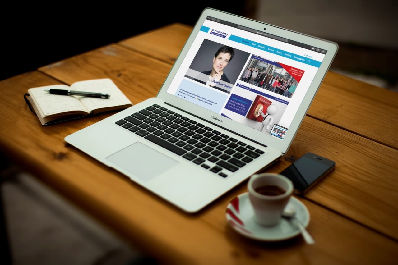 DR. FRAUKE PETRY . CM1K